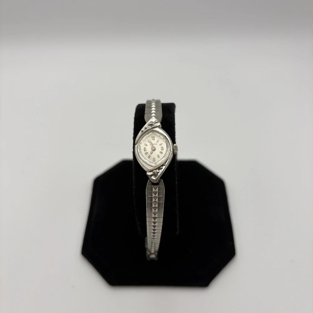 Vintage women's Bulova Excellency mechanical watch, 21 jewels, winding, working